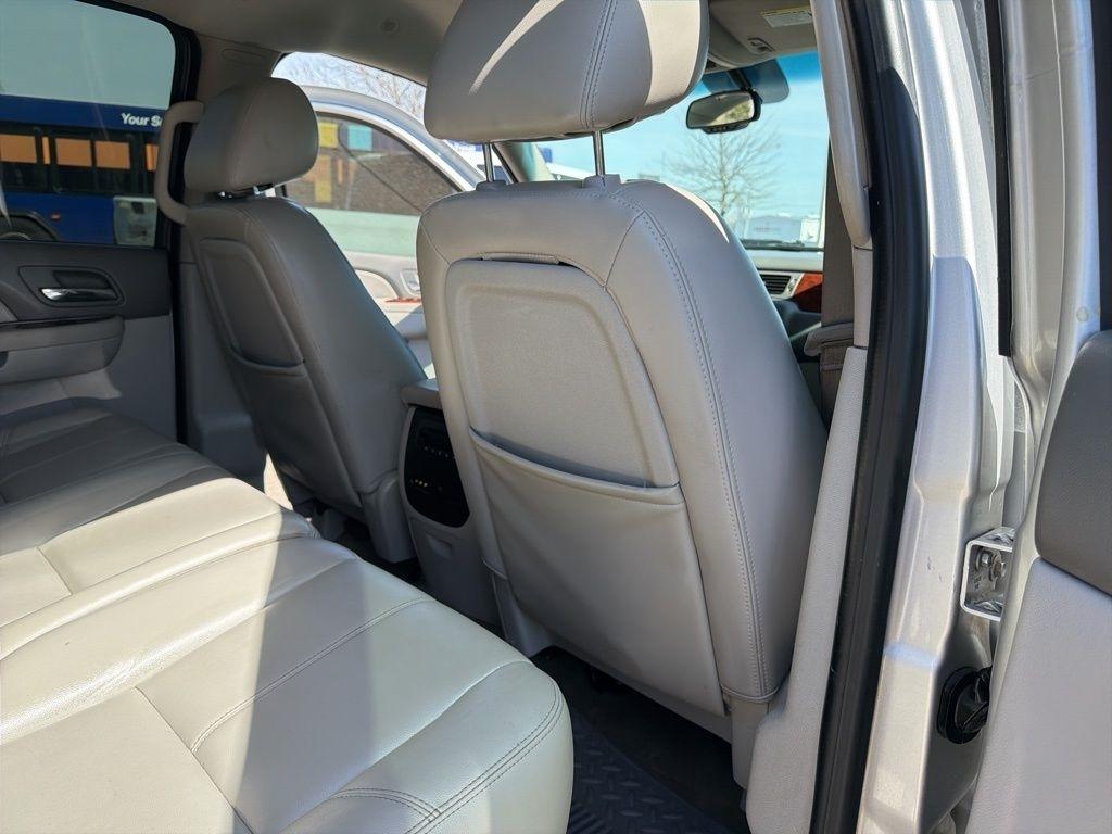 Chevrolet Silverado 1500 LTZ Crew Cab 4WD 2011