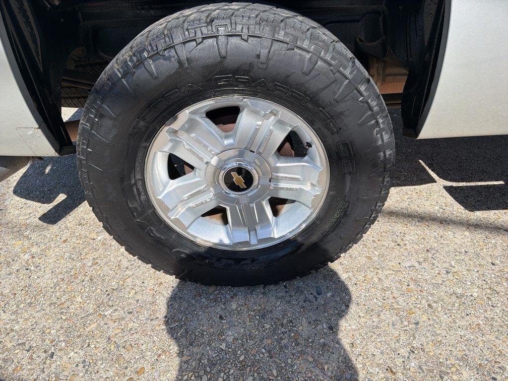 Chevrolet Silverado 1500 LTZ Crew Cab 4WD 2011