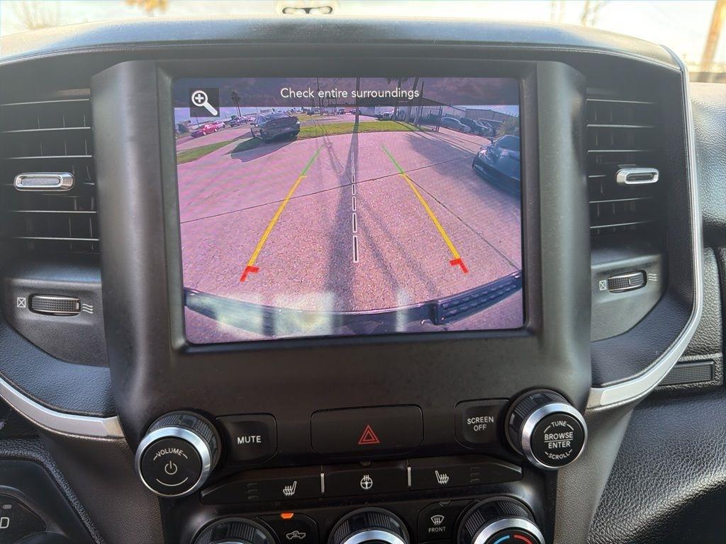 RAM 1500 Big Horn Crew Cab SWB 4WD 2020