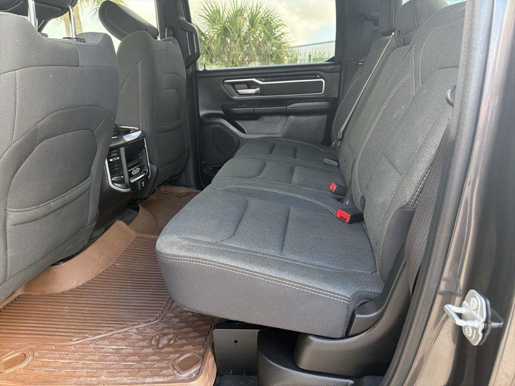 RAM 1500 Big Horn Crew Cab SWB 4WD 2020