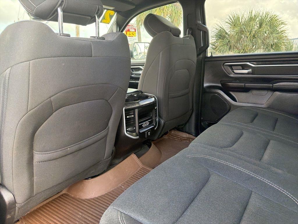 RAM 1500 Big Horn Crew Cab SWB 4WD 2020