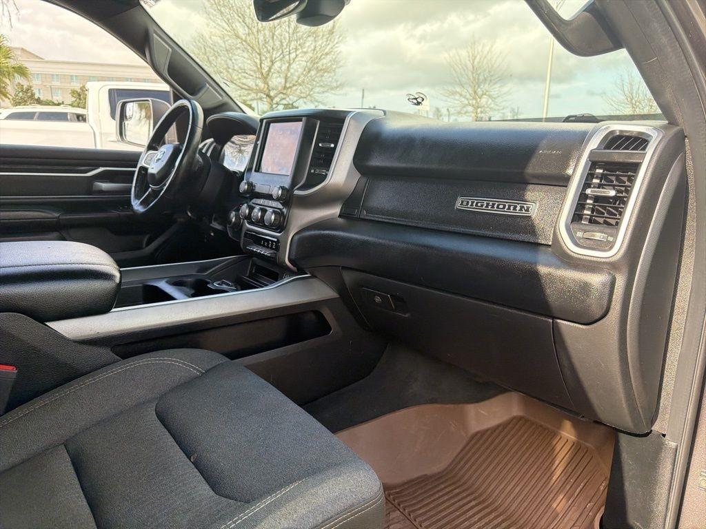 RAM 1500 Big Horn Crew Cab SWB 4WD 2020