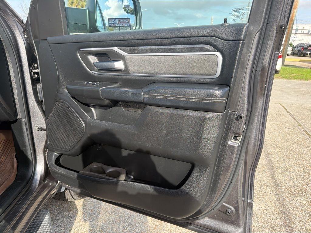 RAM 1500 Big Horn Crew Cab SWB 4WD 2020