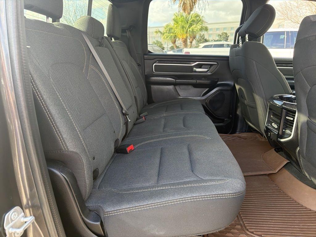 RAM 1500 Big Horn Crew Cab SWB 4WD 2020