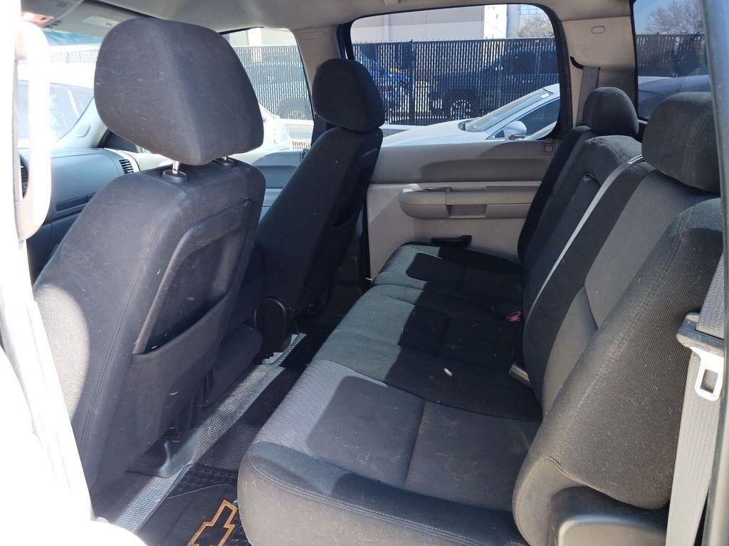 Chevrolet Silverado 1500 Work Truck Crew Cab Short Box 2WD 2011