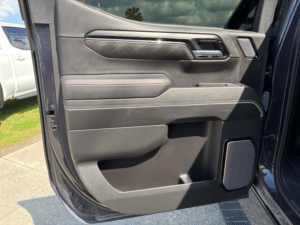 GMC Sierra 1500 AT4X Crew Cab 4WD 2023