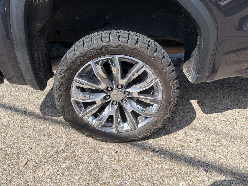 GMC Sierra 1500 AT4X Crew Cab 4WD 2023