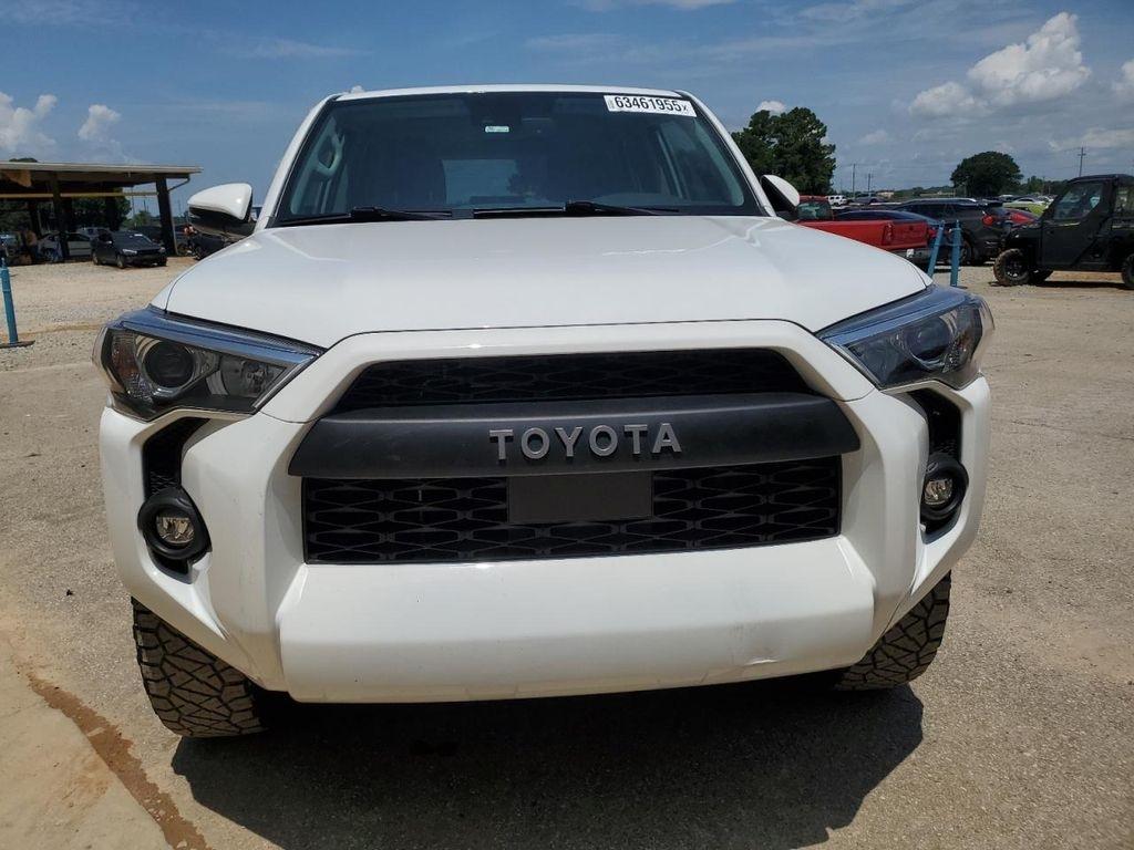 Toyota 4Runner SR5 Premium 4WD 2022