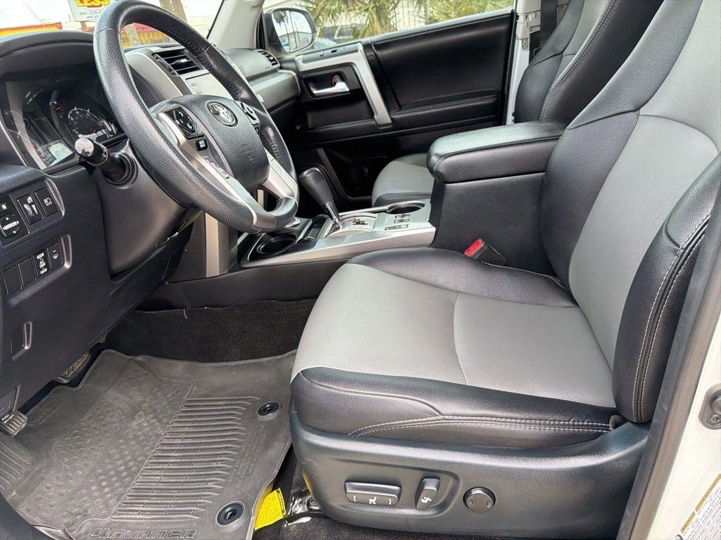 Toyota 4Runner SR5 Premium 4WD 2022