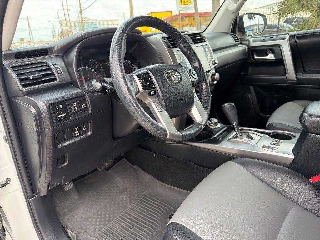 Toyota 4Runner SR5 Premium 4WD 2022