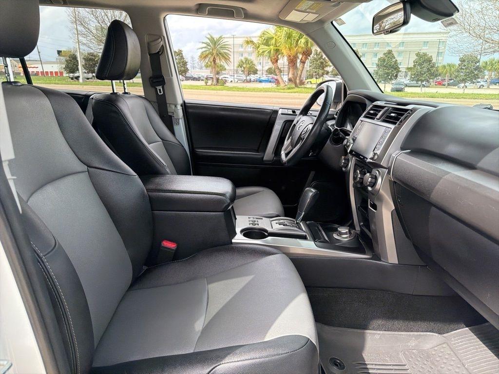 Toyota 4Runner SR5 Premium 4WD 2022