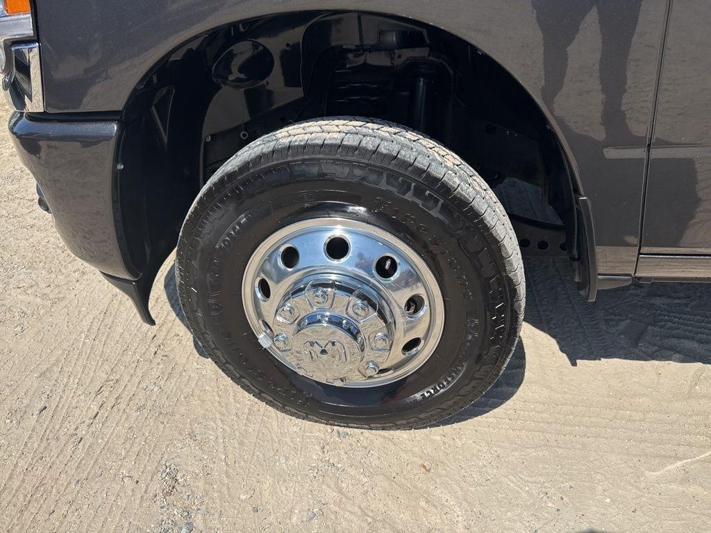 RAM 3500 Laramie Crew Cab LWB 4WD DRW 2024