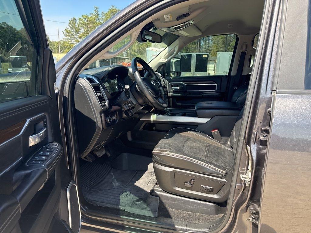 RAM 3500 Laramie Crew Cab LWB 4WD DRW 2024