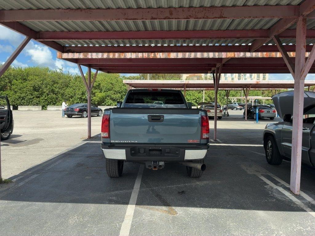 GMC Sierra 2500HD SLE Crew Cab 2WD 2014