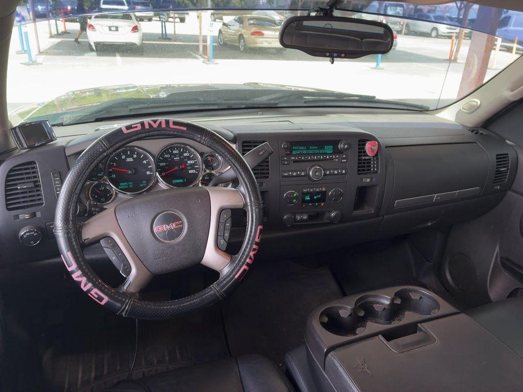 GMC Sierra 2500HD SLE Crew Cab 2WD 2014