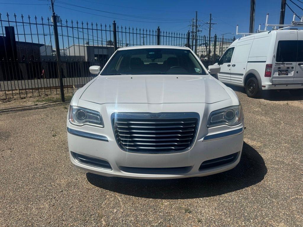 Chrysler 300 Base 2011
