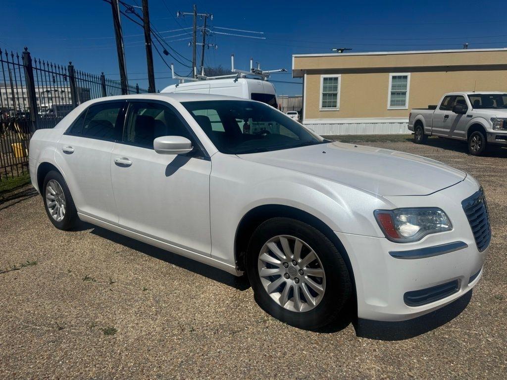 Chrysler 300 Base 2011