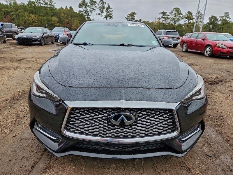 Infiniti Q60 Red Sport 400 AWD 2017