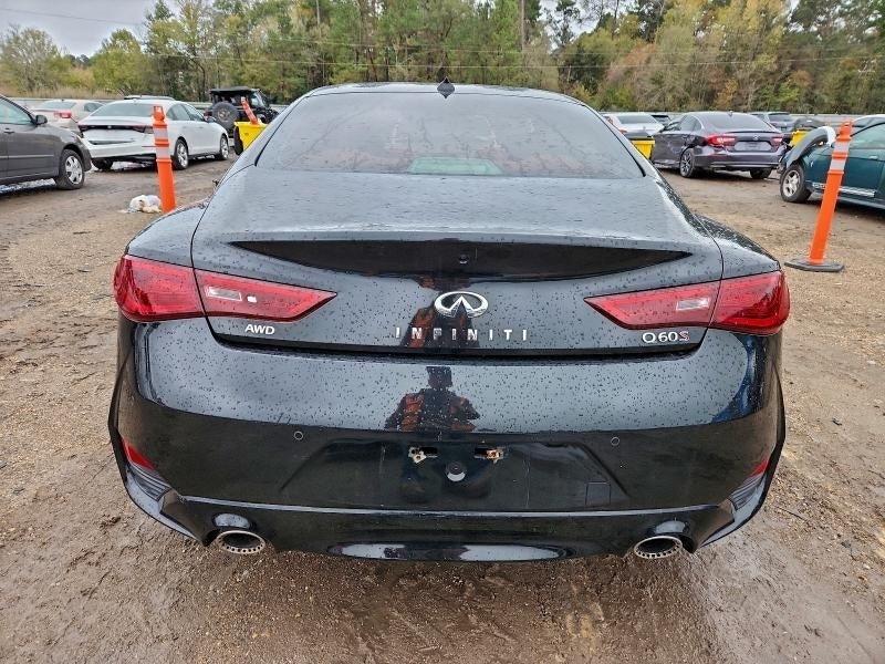 Infiniti Q60 Red Sport 400 AWD 2017