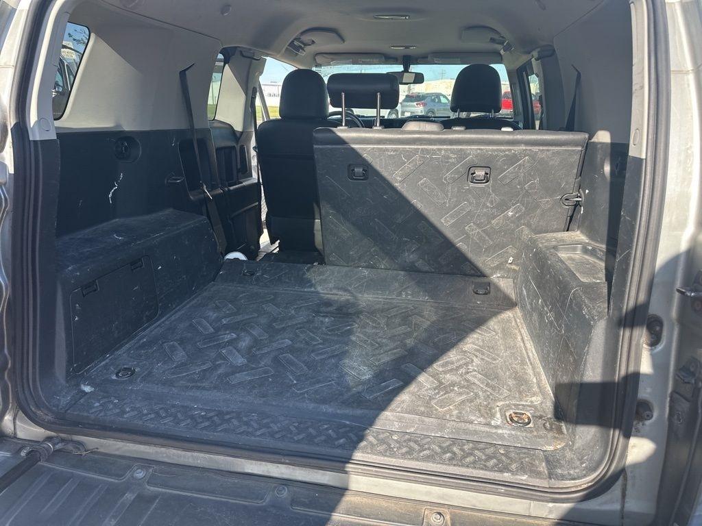 Toyota FJ Cruiser 2WD 2011