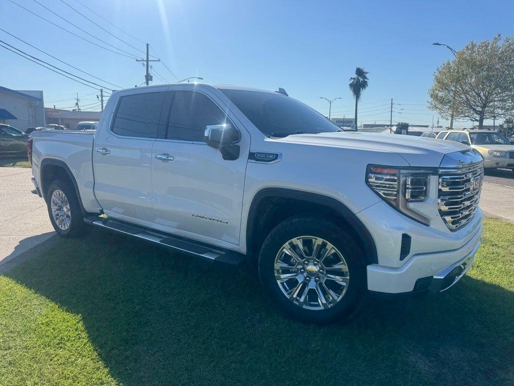 GMC Sierra 1500 Denali Crew Cab Short Box 4WD 2023