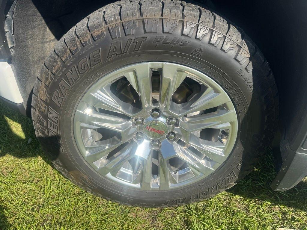 GMC Sierra 1500 Denali Crew Cab Short Box 4WD 2023