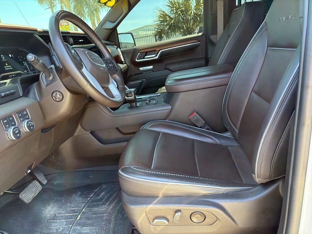 GMC Sierra 1500 Denali Crew Cab Short Box 4WD 2023