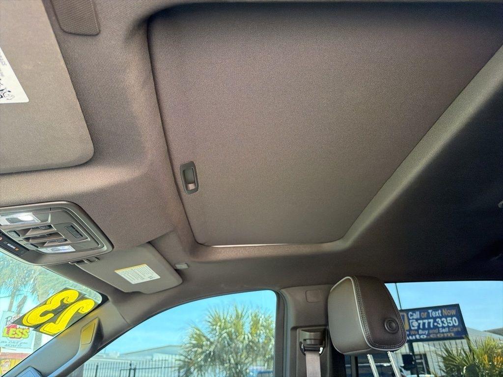 GMC Sierra 1500 Denali Crew Cab Short Box 4WD 2023