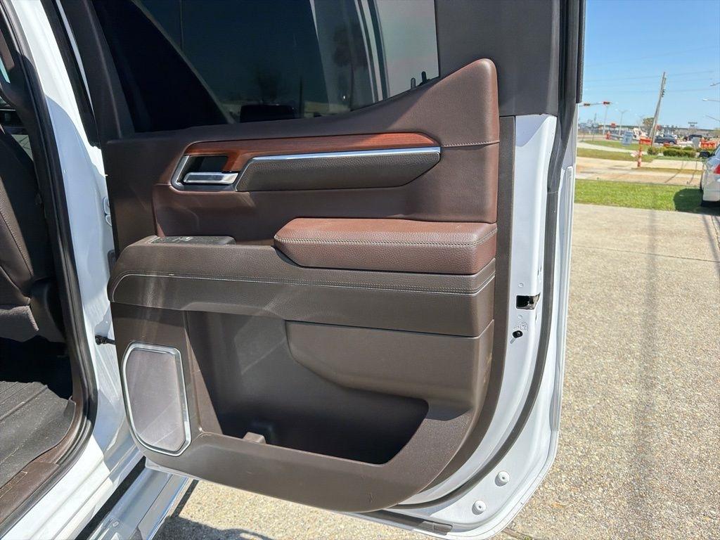 GMC Sierra 1500 Denali Crew Cab Short Box 4WD 2023