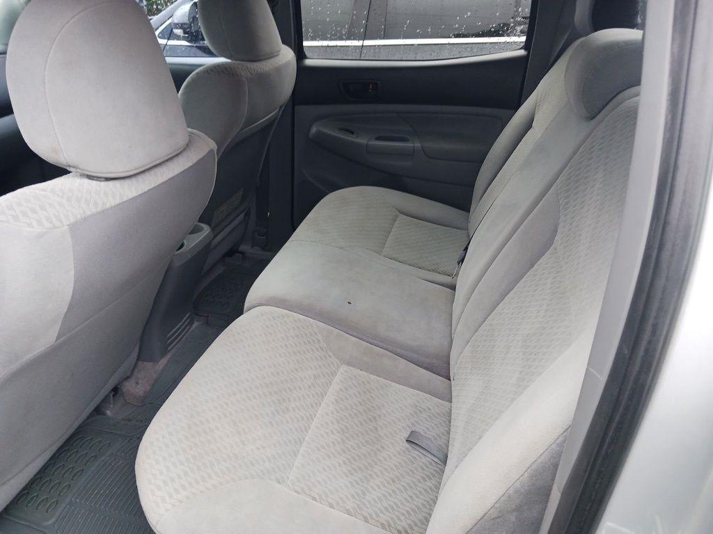 Toyota Tacoma PreRunner Double Cab Auto 2WD 2011