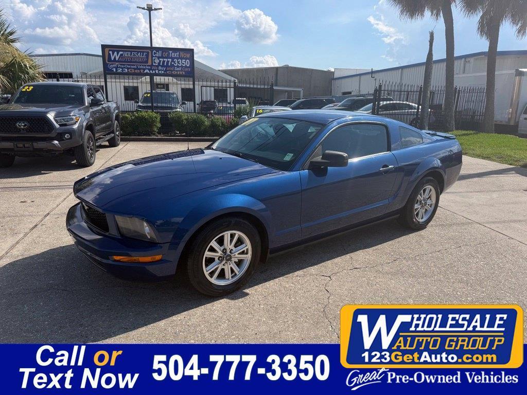 2007 Ford Mustang V6 Deluxe Coupe