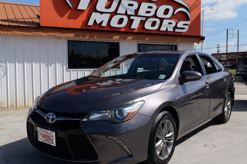 2017 Toyota Camry SE