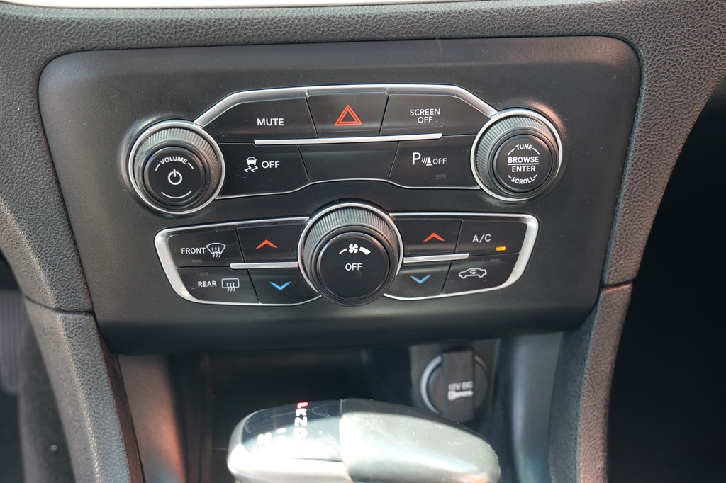 Dodge Charger  2020