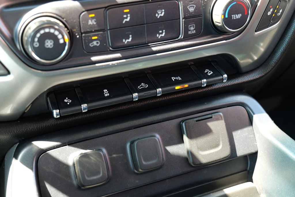 Chevrolet Silverado 1500  2018