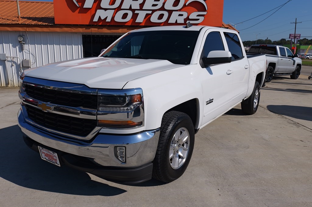 2018 Chevrolet Silverado 1500 LT photo 3