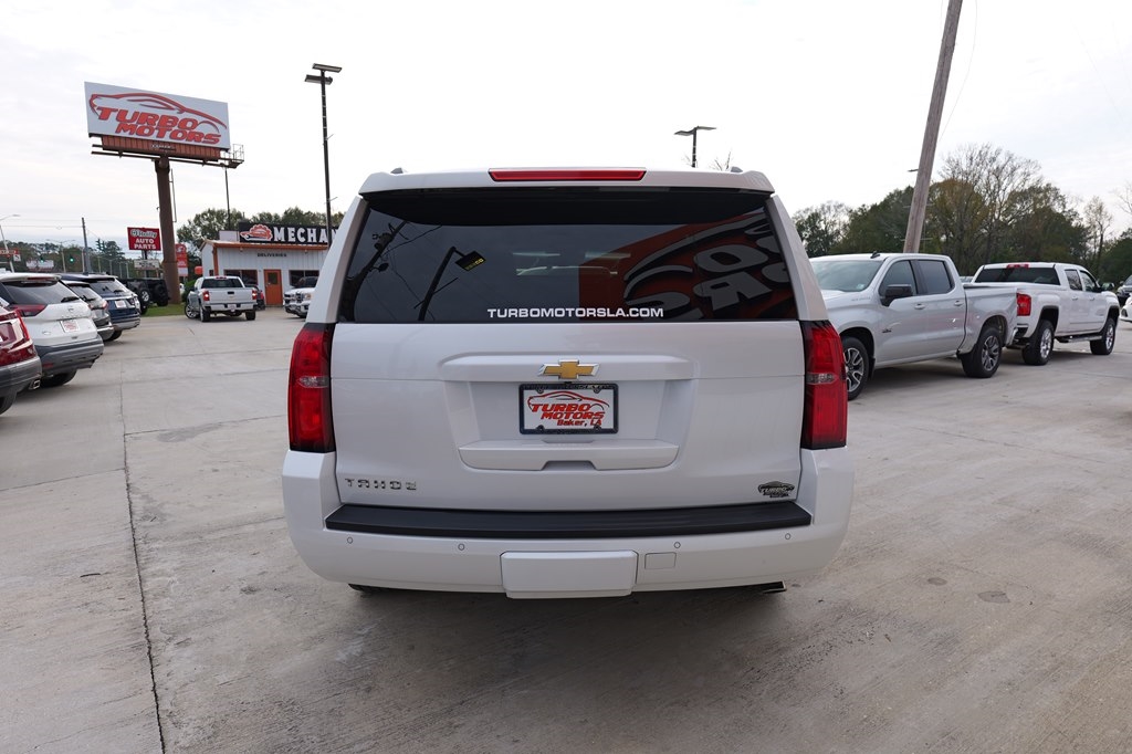 2016 Chevrolet Tahoe LT photo 4