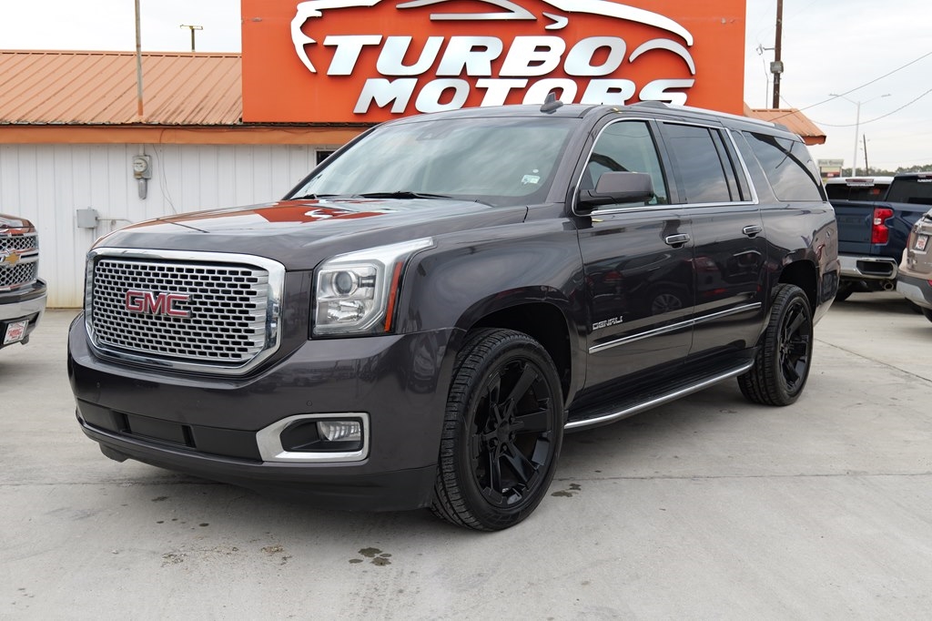 2017 GMC Yukon XL Denali's photo