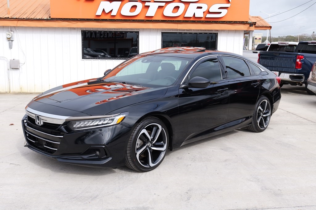 2022 Honda Accord Sport's photo