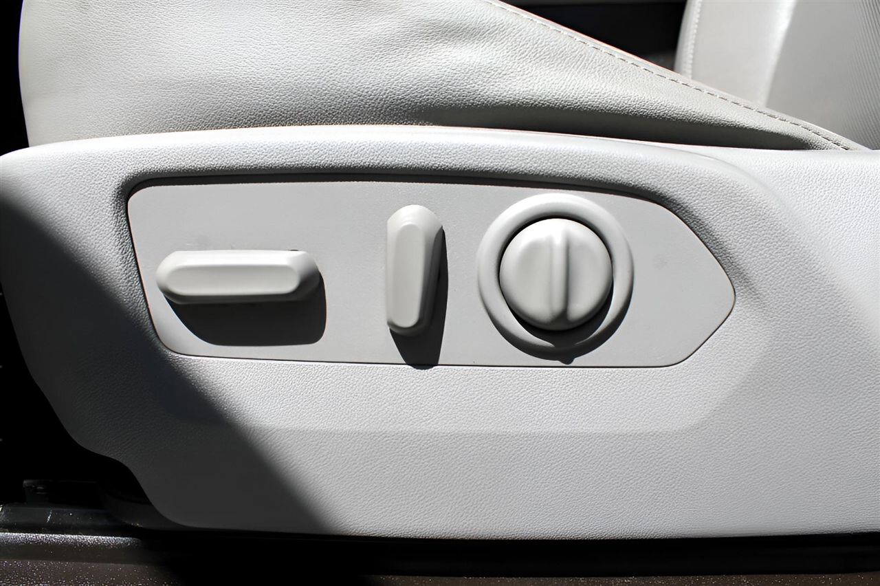 Chevrolet Silverado 1500 4WD Crew Cab 147" LTZ 2020 Chevrolet Silverado 1500 4WD Crew Cab 147" LTZ 2020