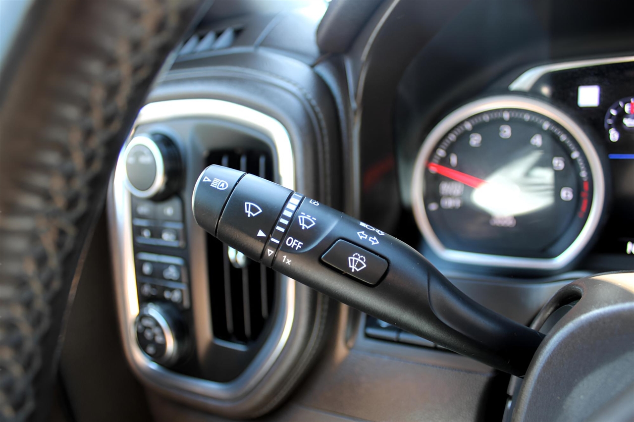 Chevrolet Silverado 1500 4WD Crew Cab 147" LTZ 2020 Chevrolet Silverado 1500 4WD Crew Cab 147" LTZ 2020