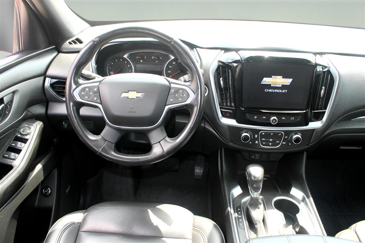 2022 Chevrolet Traverse Leather photo 14