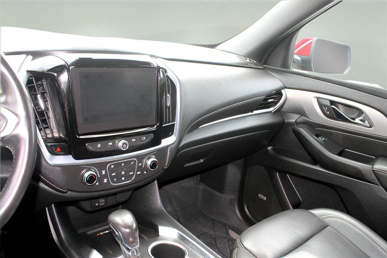 2022 Chevrolet Traverse Leather photo 22