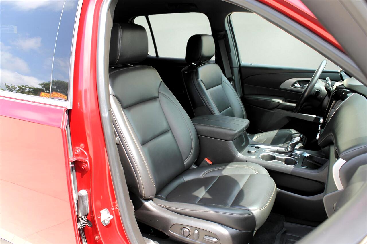 2022 Chevrolet Traverse Leather photo 31