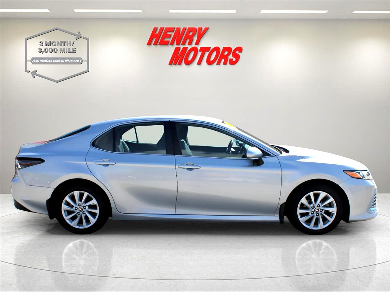 2023 Toyota Camry LE photo 2