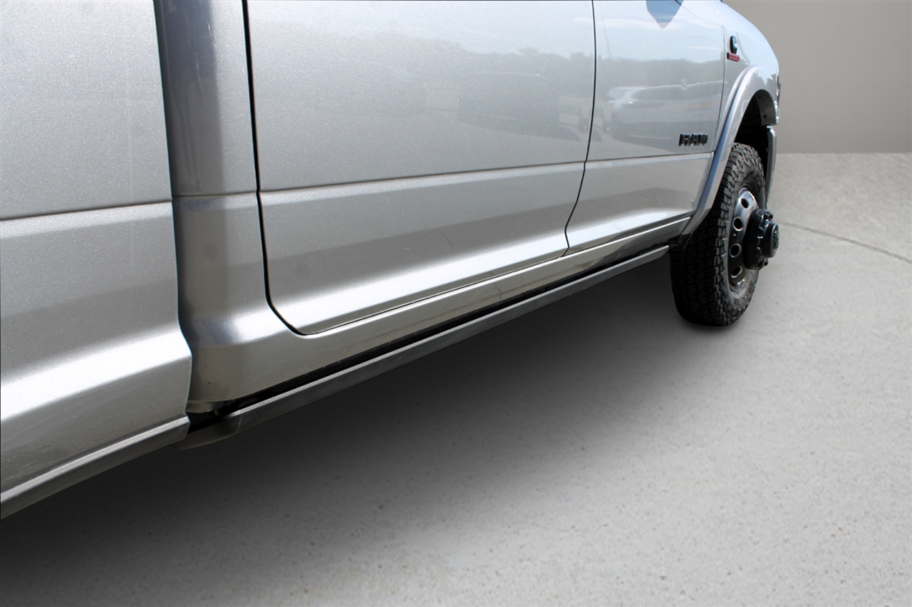 2022 Ram 3500 Laramie photo 8