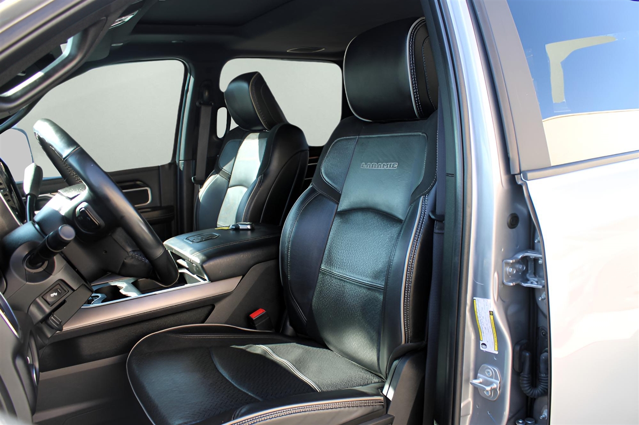 2022 Ram 3500 Laramie photo 13