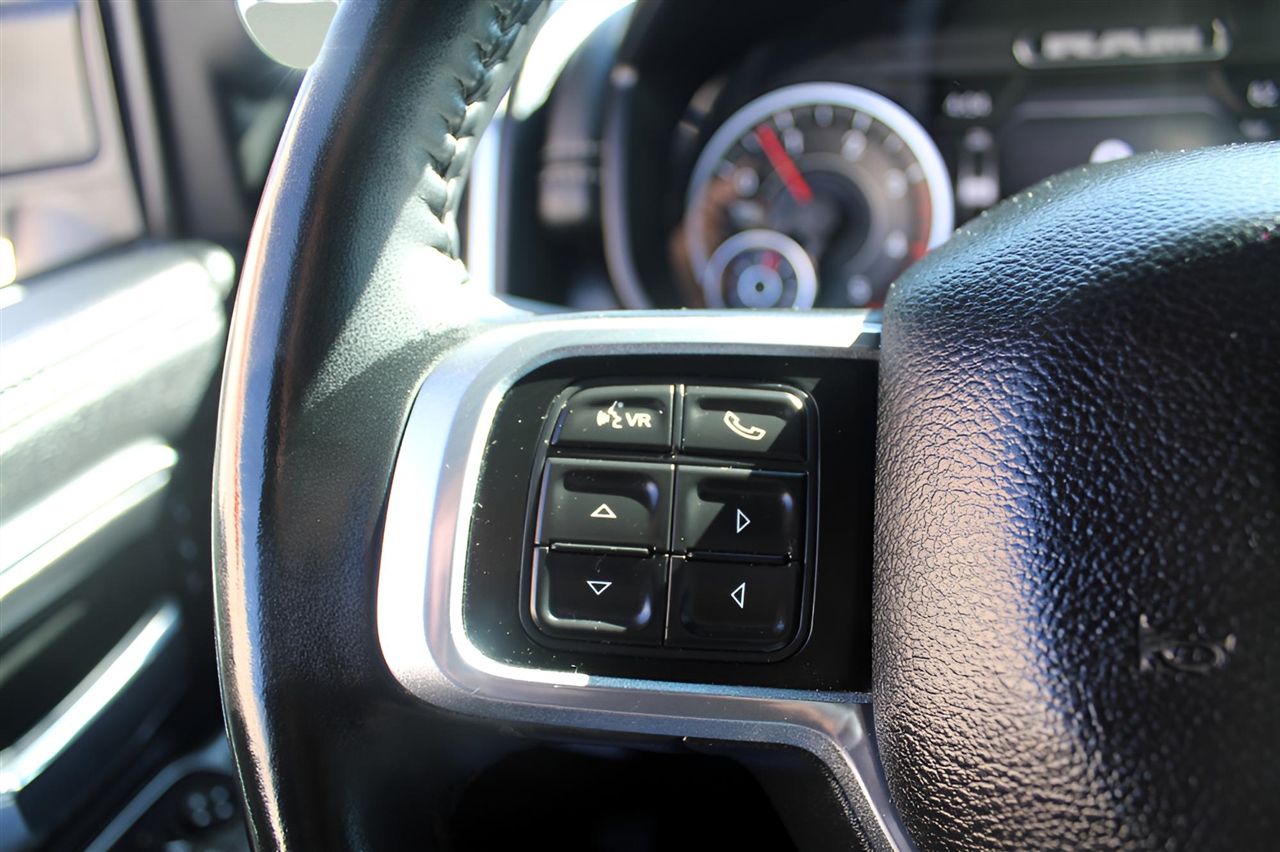 2022 Ram 3500 Laramie photo 18