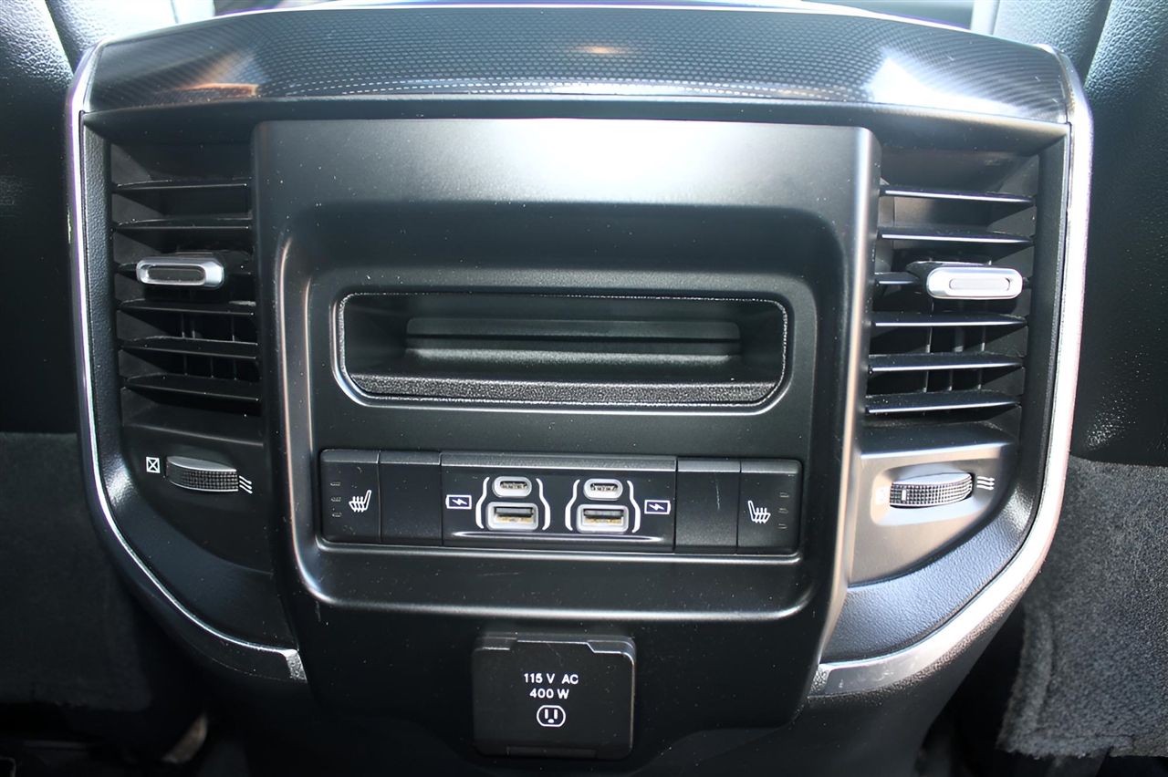 2022 Ram 3500 Laramie photo 37
