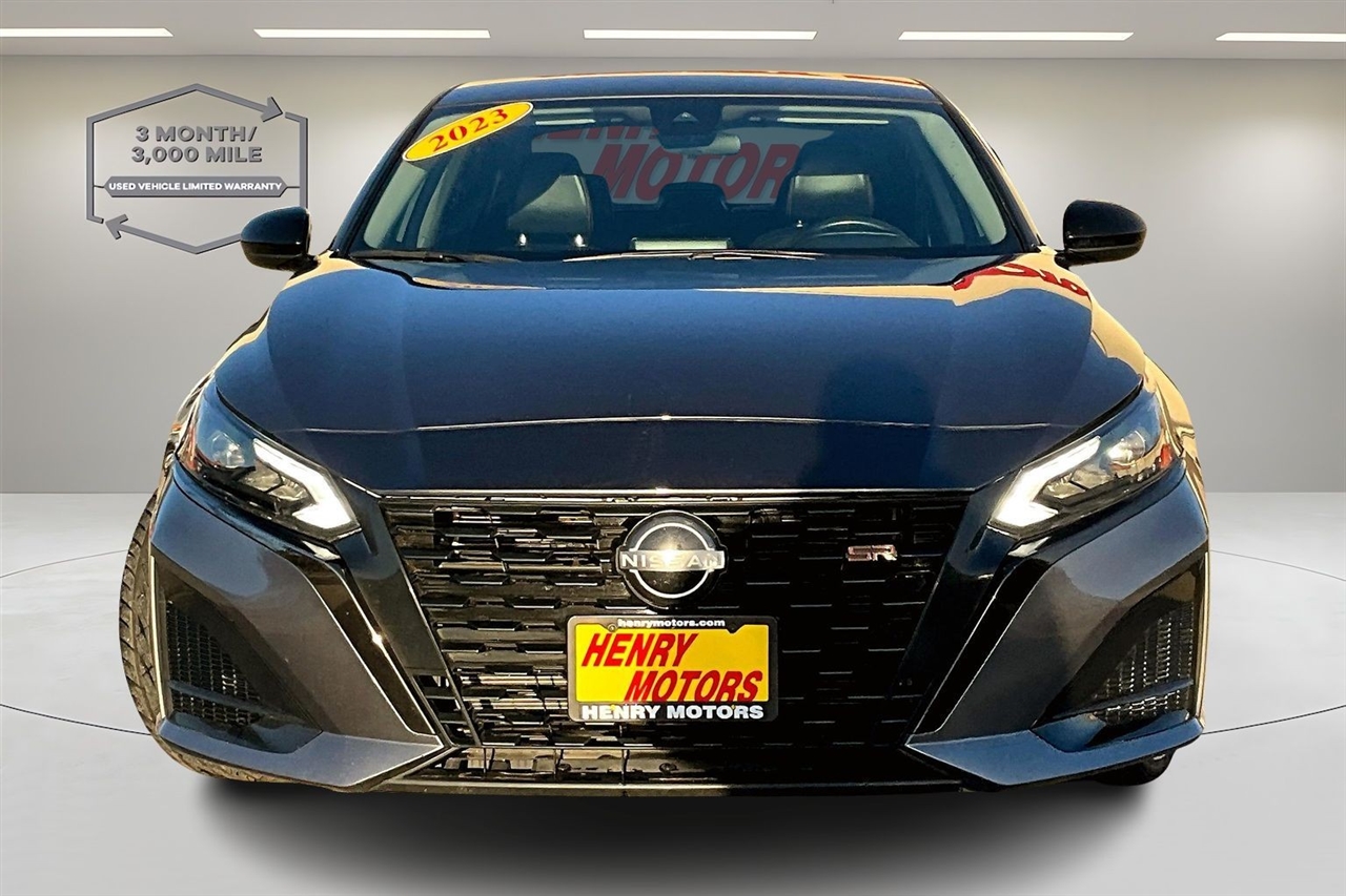 2023 Nissan Altima 2.5 SR photo 2