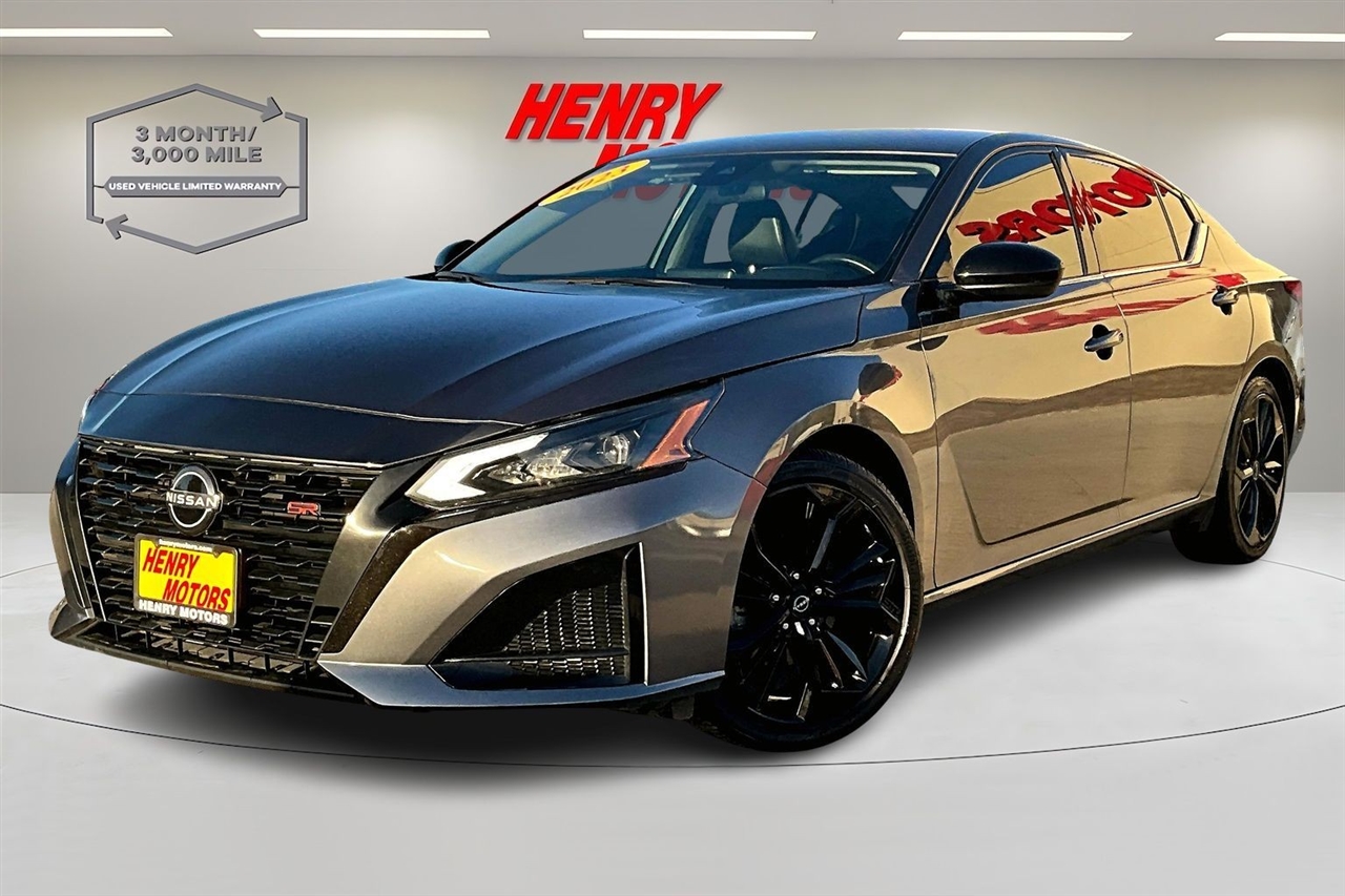 2023 Nissan Altima 2.5 SR photo 3